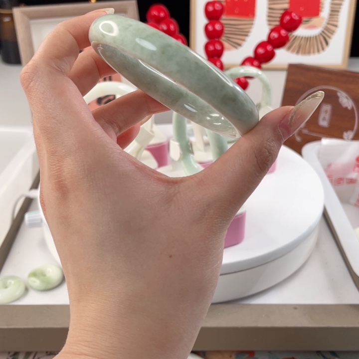 蓝田玉（蛇纹石化大理石玉）手镯未镶嵌君