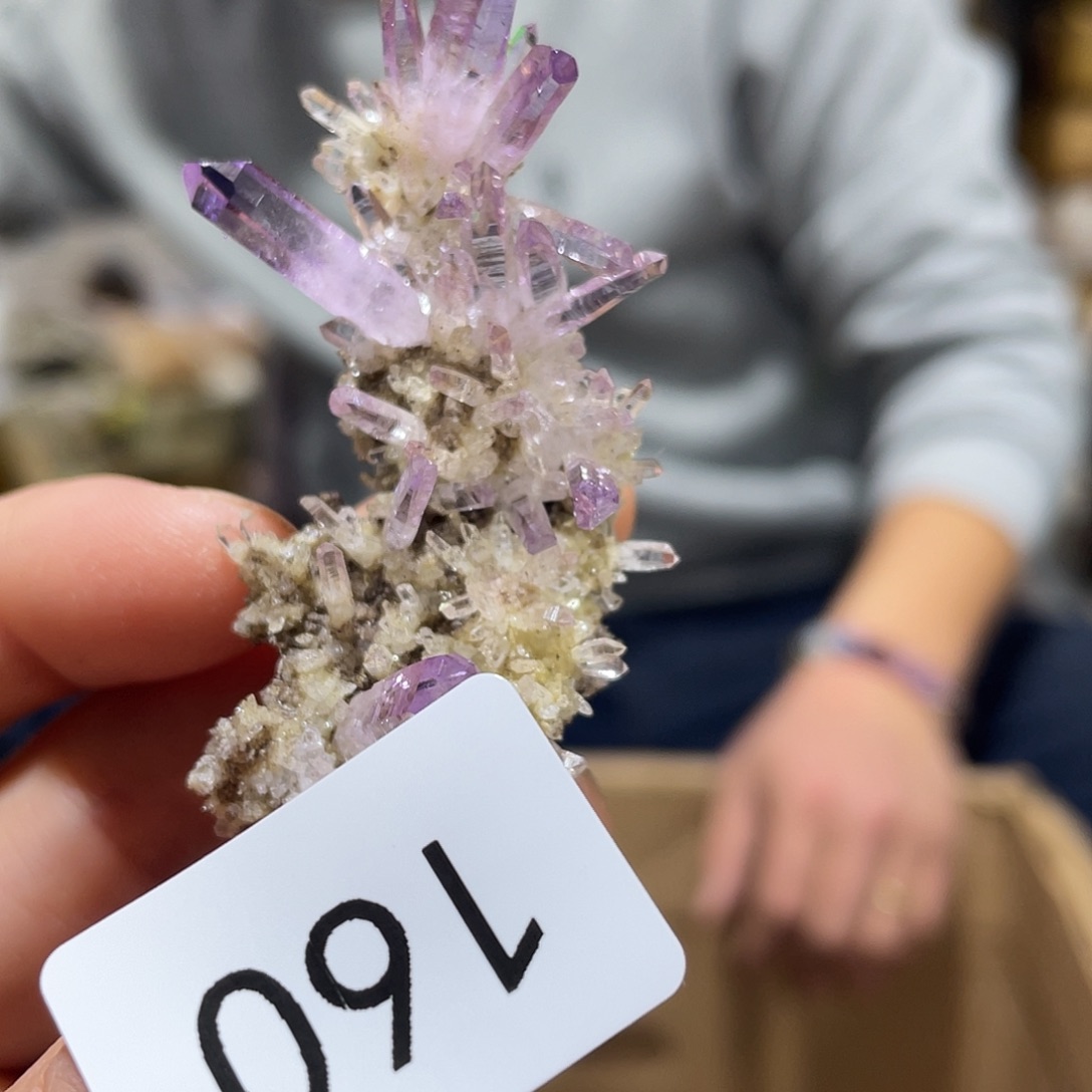 水晶摆件……未镶嵌