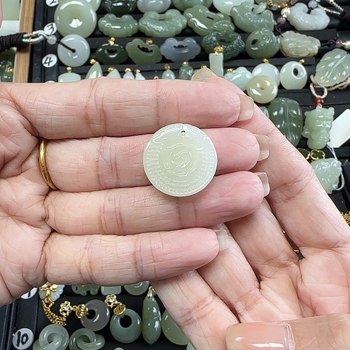 和田玉未镶嵌吊坠(不含链)