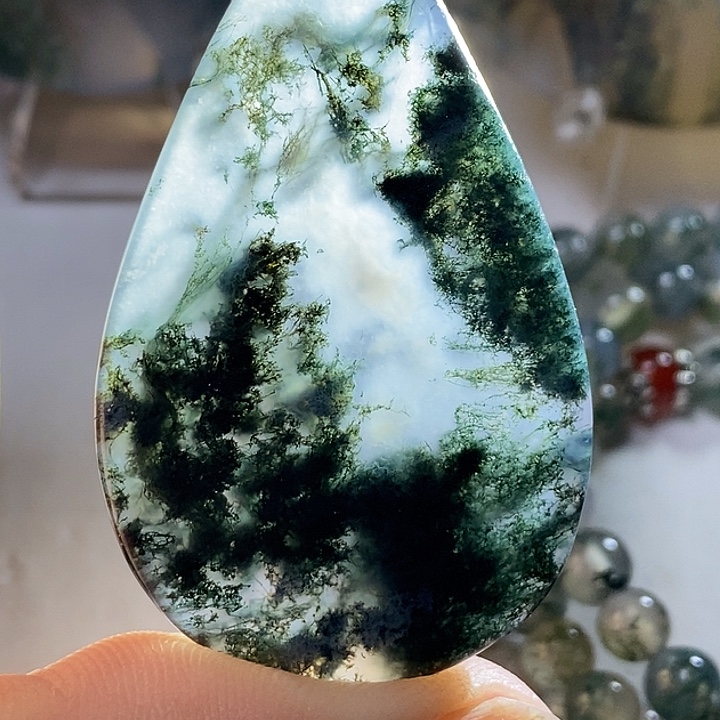 吴***城玛瑙/玉髓未镶嵌吊坠(赠链)