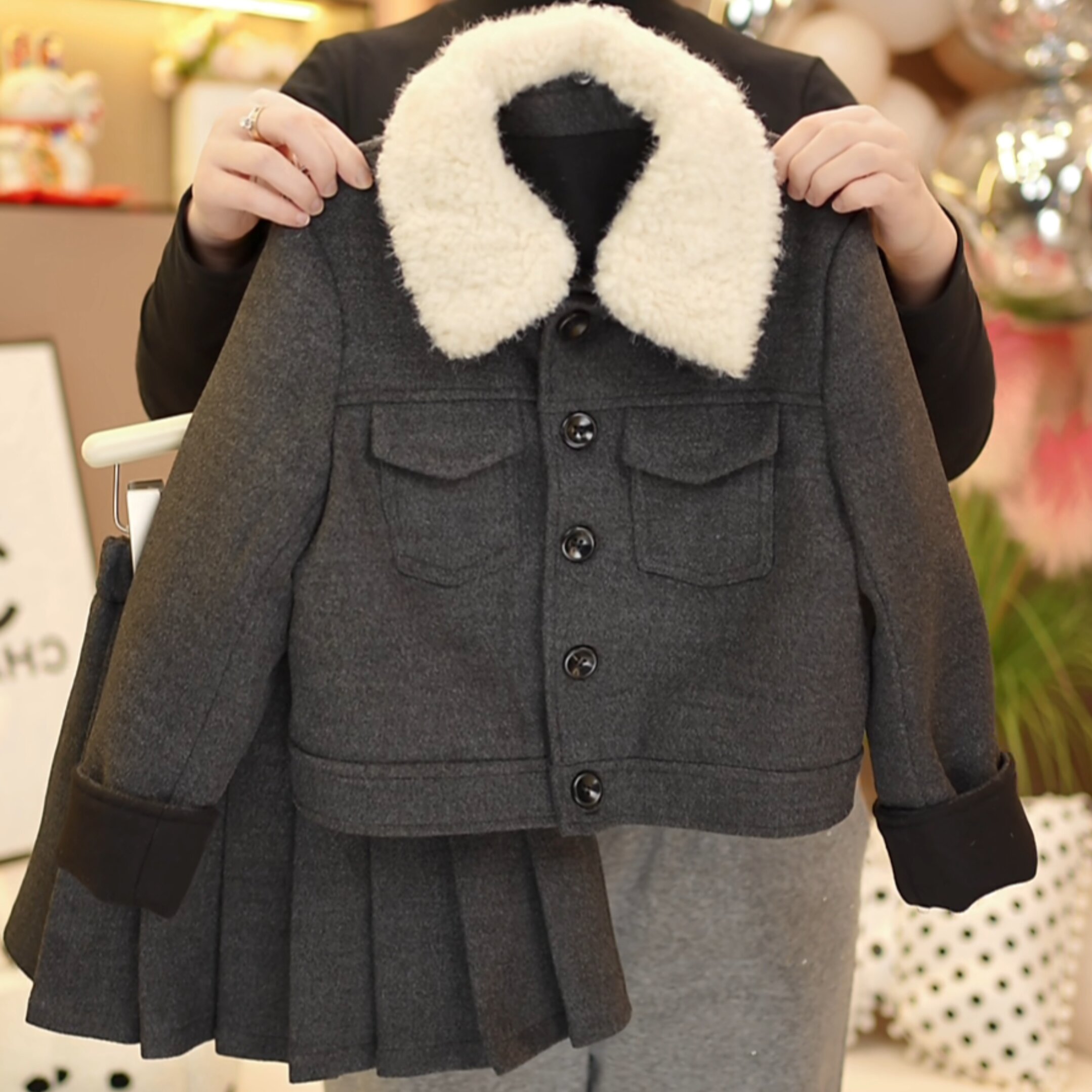 女童新款千金小香风套装冬季毛绒翻领夹棉外套百褶裙两件套8898