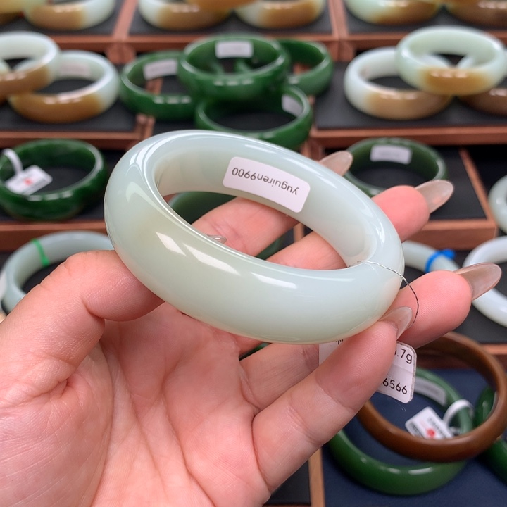 和田玉手镯未镶嵌5657圈口