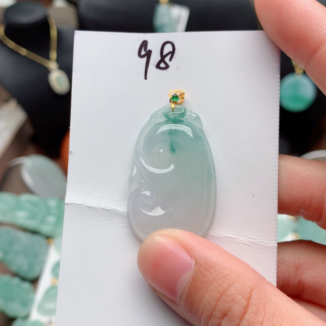 翡翠颈饰18K金镶嵌-**-吊坠