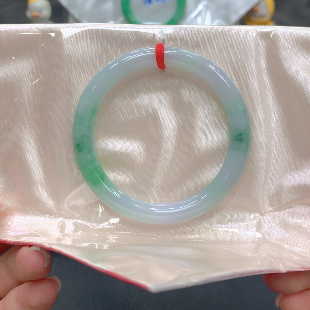 翡翠未镶嵌手镯9号