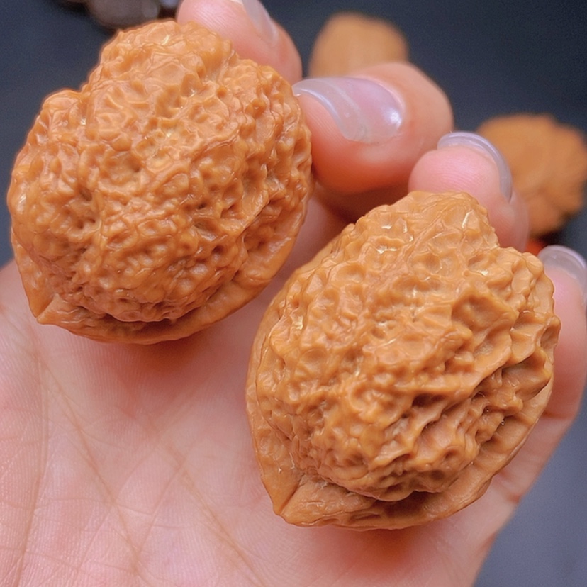 【闪购商品】文玩核桃吊坠麒麟墩37尺