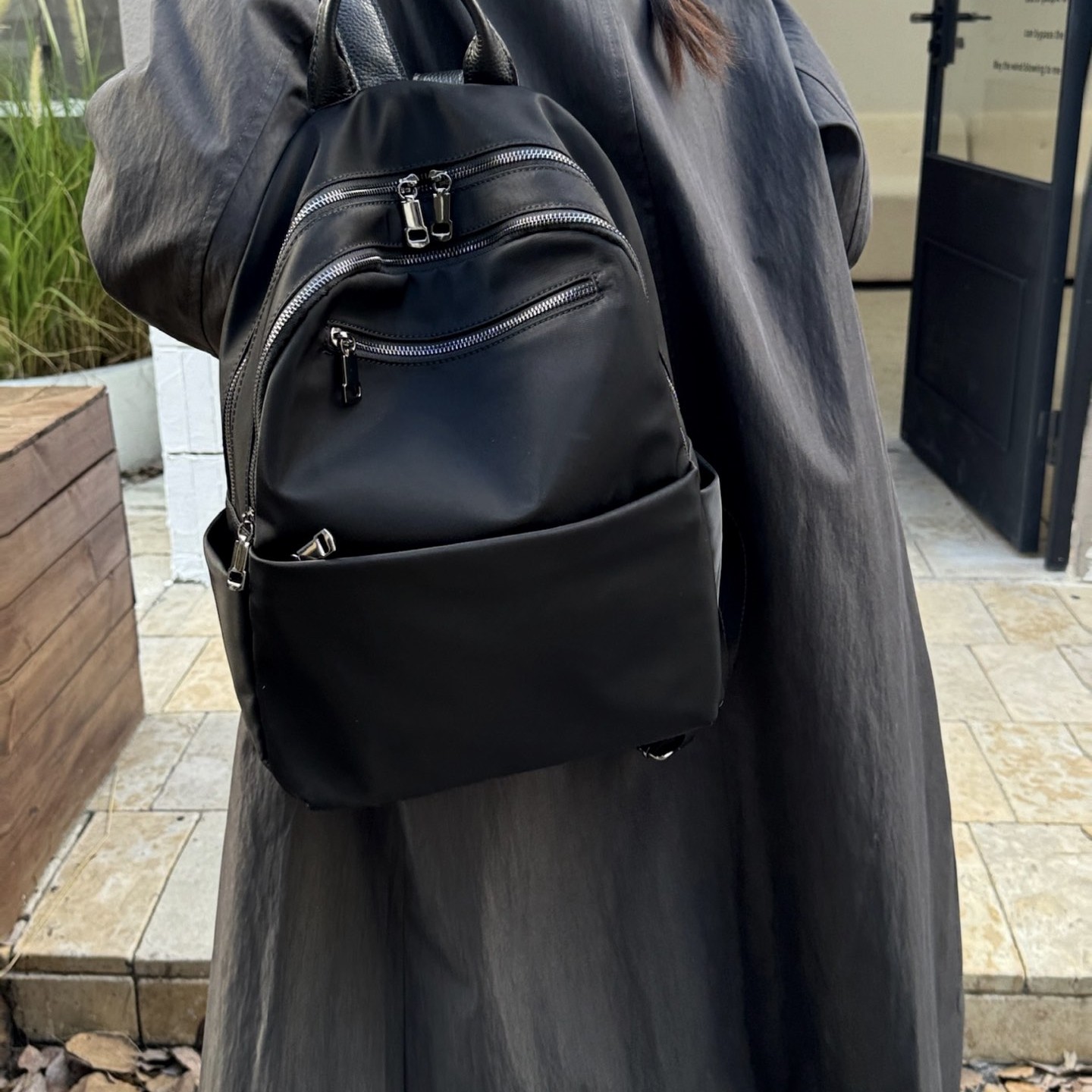 《高品南韩丝牛津男女同款大容量韩系双肩包》双肩多功能肩包