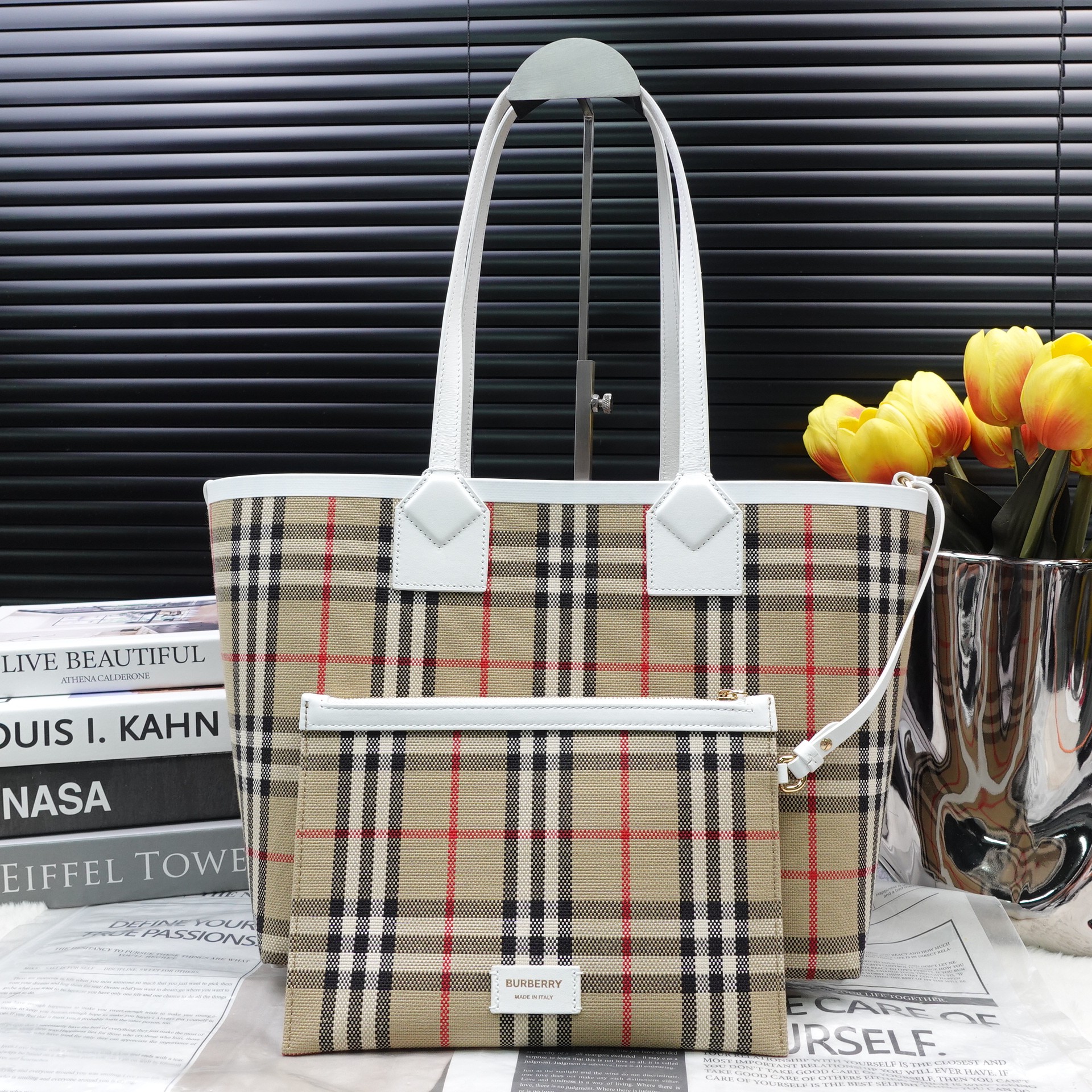 95新 BURBERRY/博柏利 格纹手提包T10307004