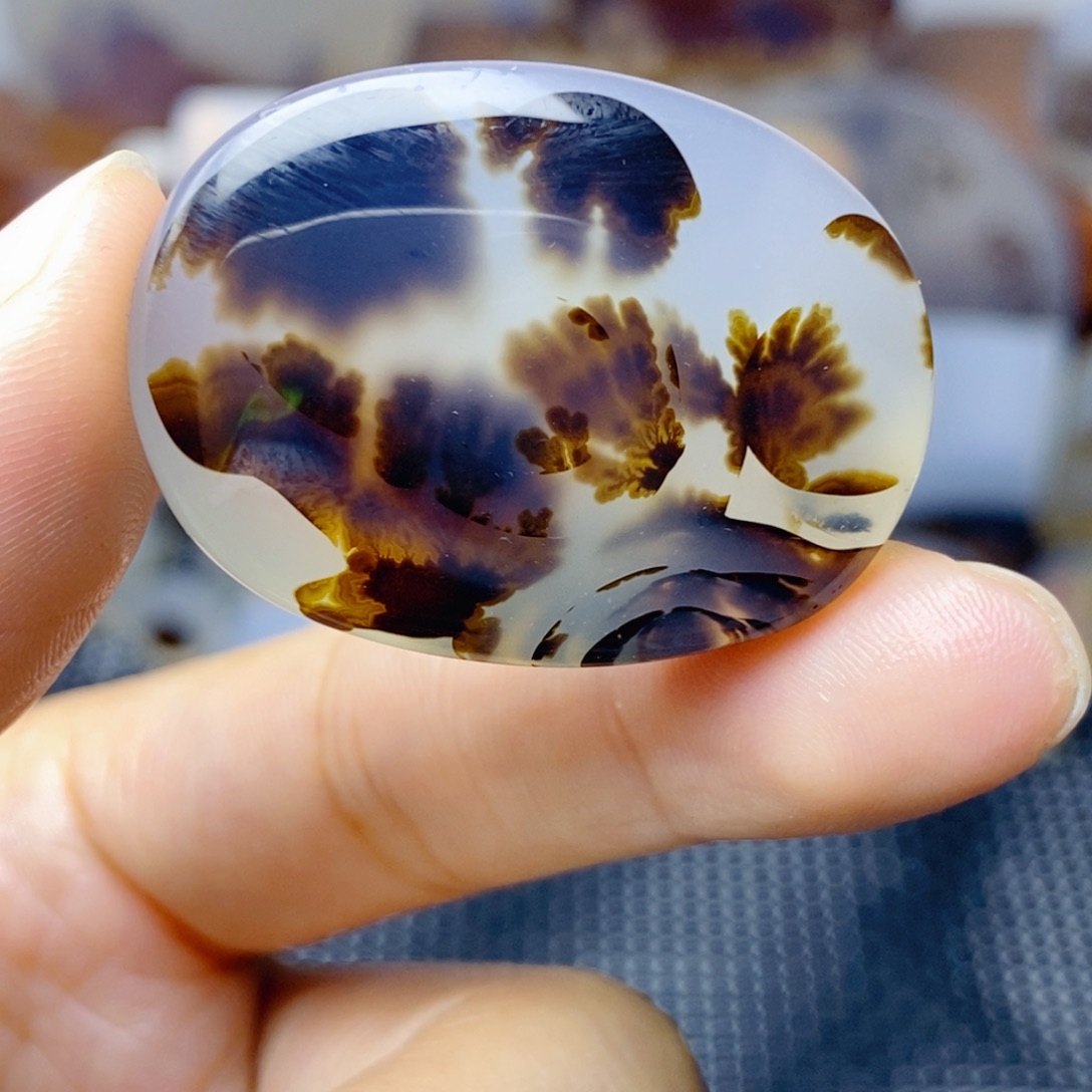 玛瑙/玉髓未镶嵌珠宝奇石