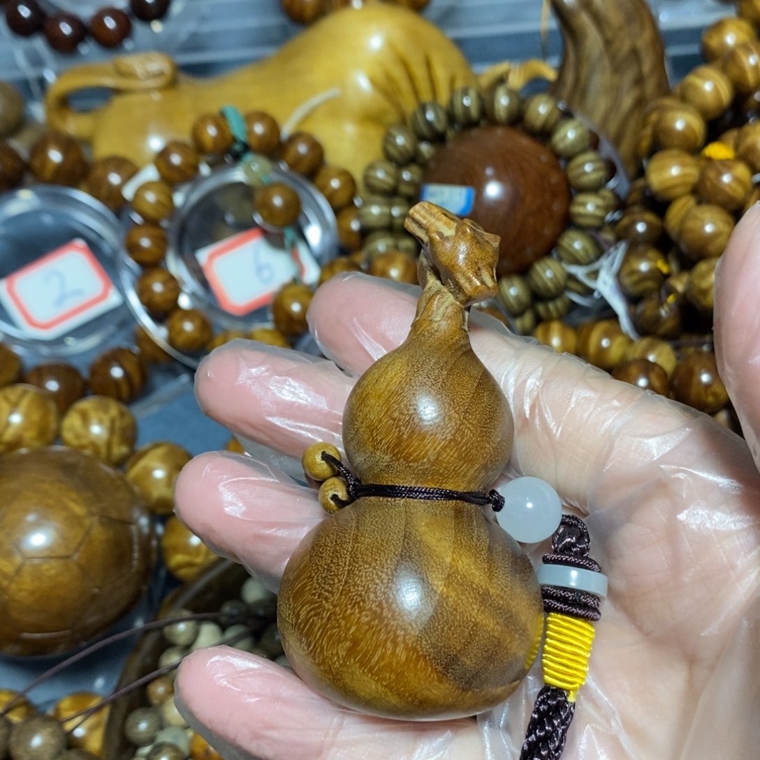 金丝楠木雕工艺品