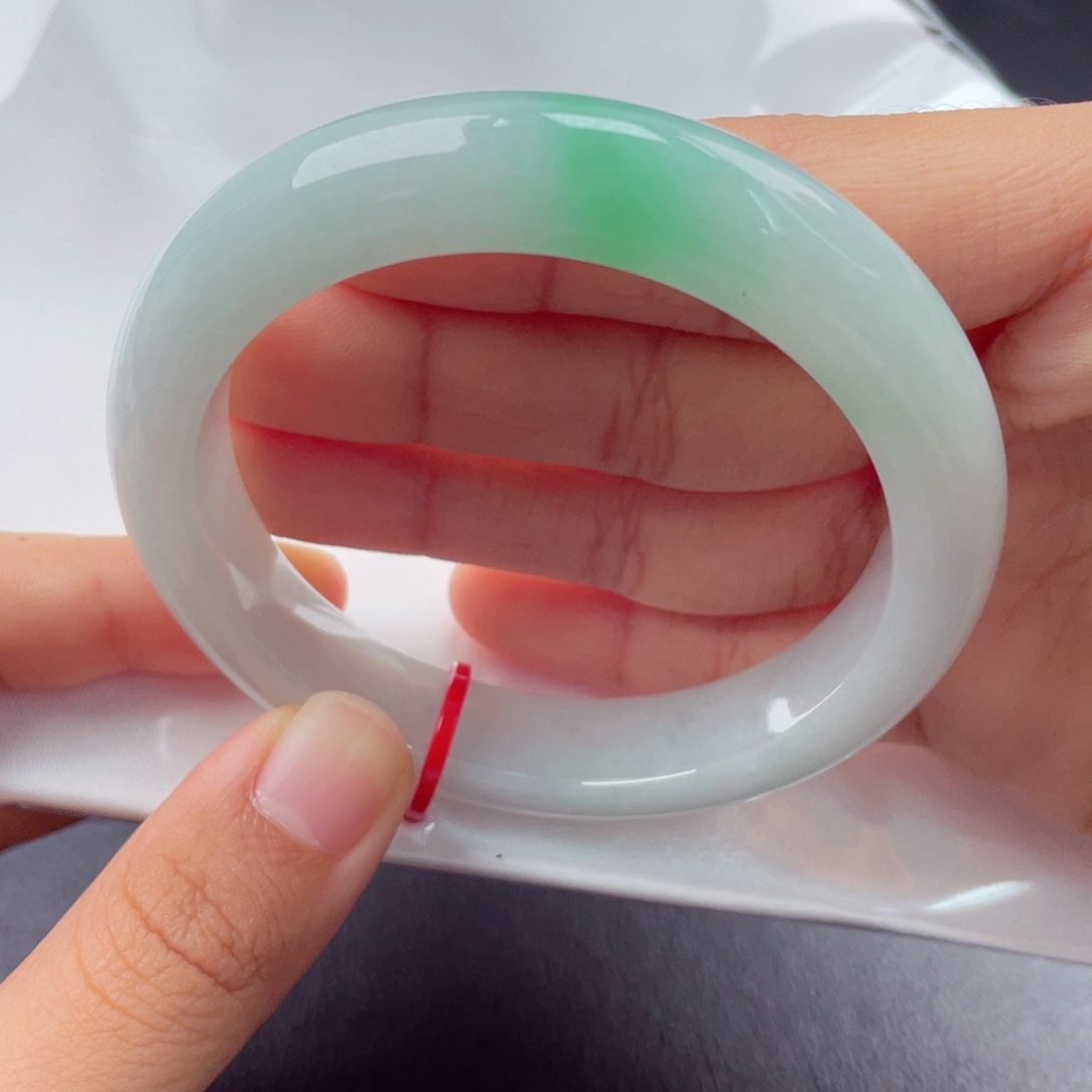 翡翠手镯未镶嵌5657正圈