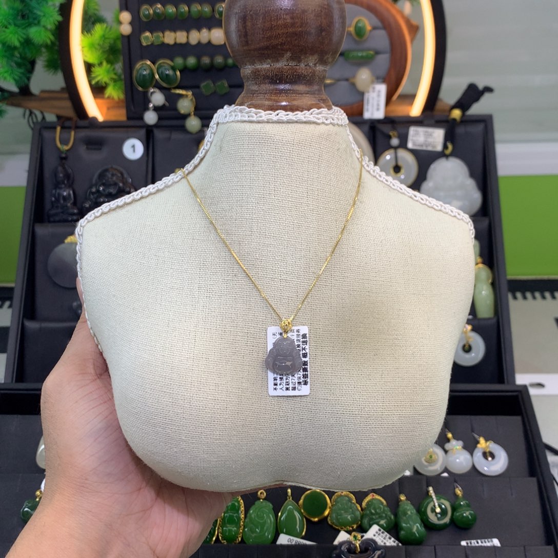 和田玉18K金镶嵌吊坠(赠链)