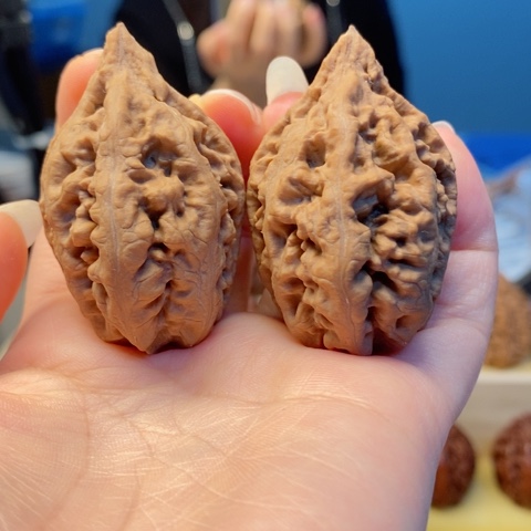 桃核把件宝瓶楸子