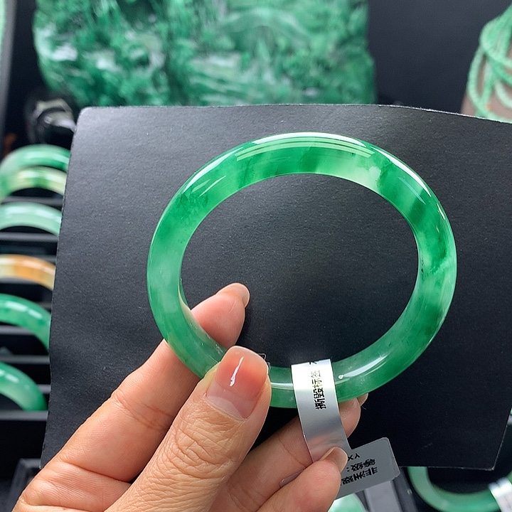 石英质玉未镶嵌手镯