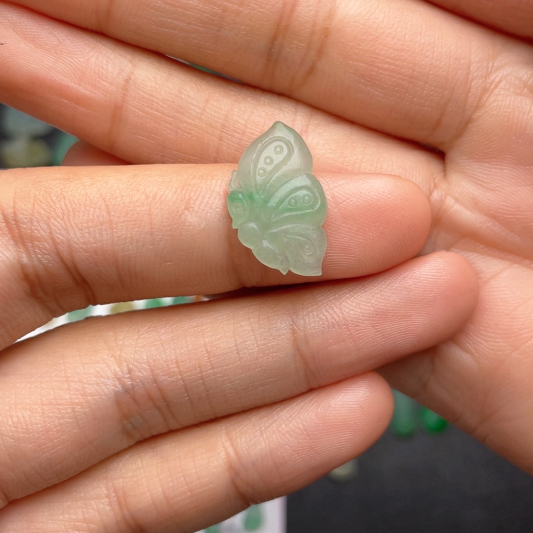 定制翡翠未镶嵌毛货