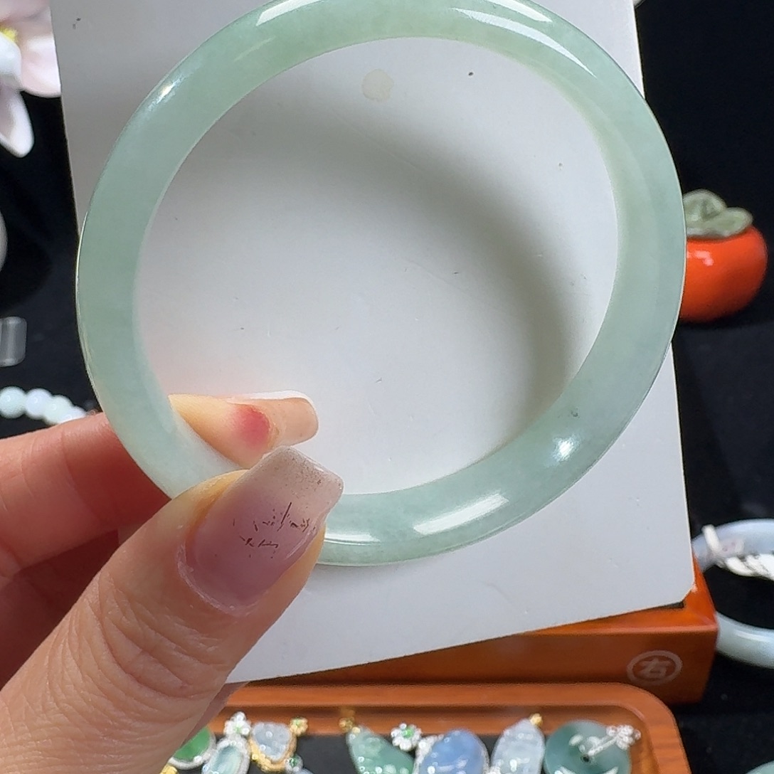 浅***芳翡翠未镶嵌手镯58正圈翡翠手镯