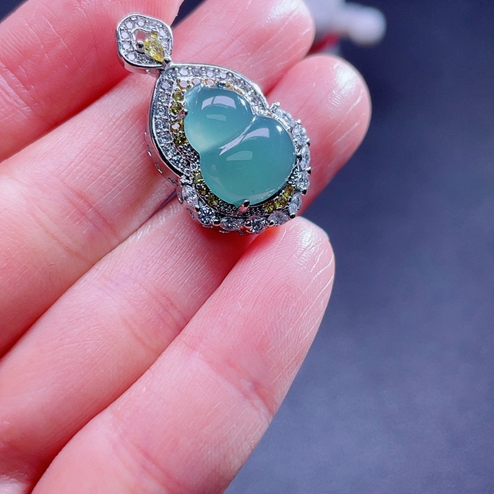 翡翠吊坠(不含链)未镶嵌