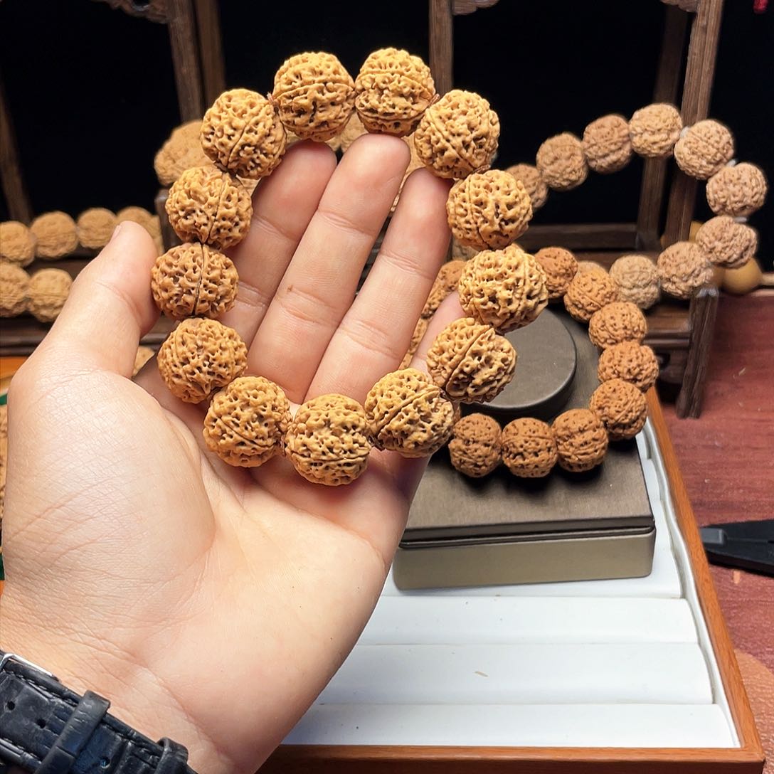 金刚菩提吊坠?*?22双龙梅花