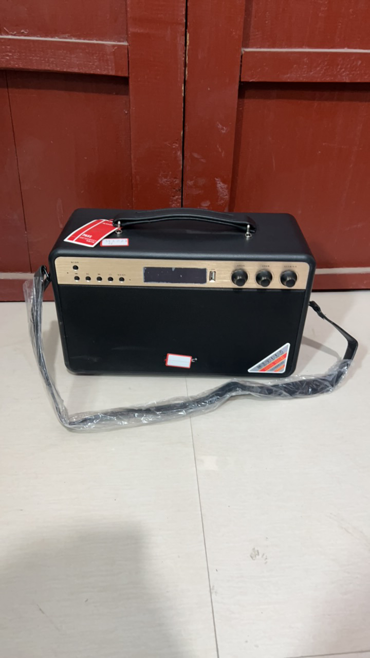 99新  蓝牙音响，不包邮，不带话筒，听主播介绍