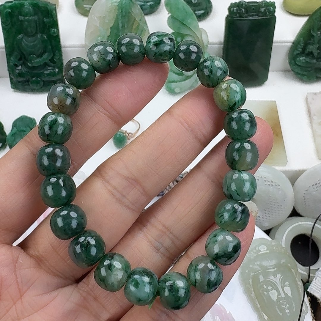 独山玉未镶嵌颈饰