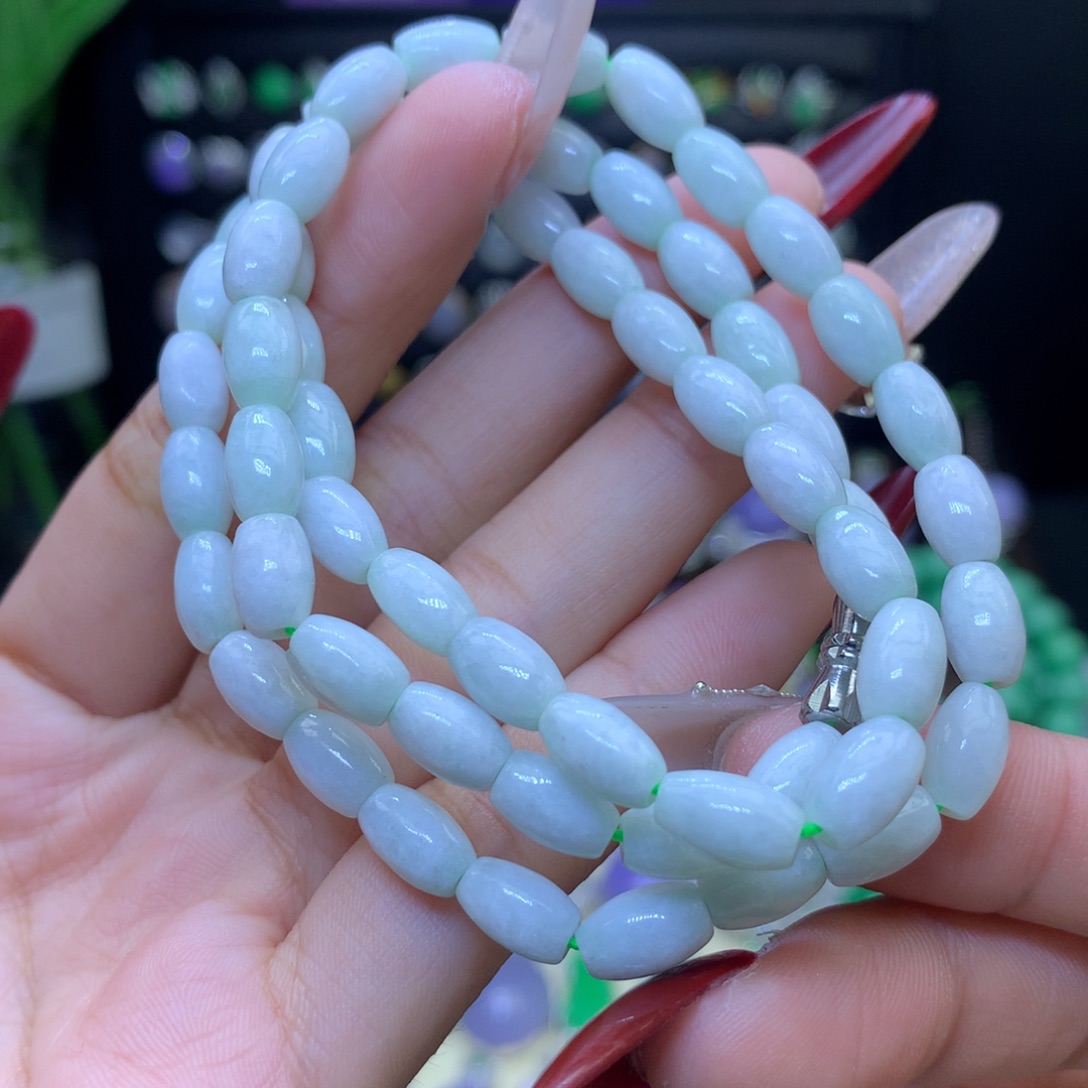 翡翠颈饰未镶嵌天然