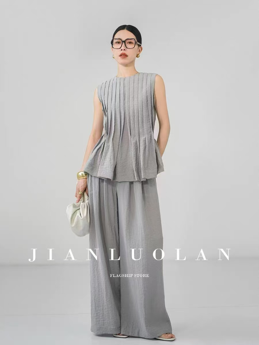 夏季气质显瘦褶皱无袖极简通勤设计感女装套装百搭时尚宽松上衣