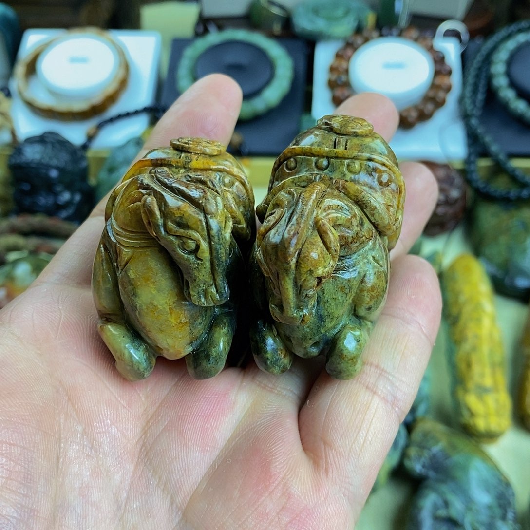 岫岩河磨玉（透闪石质玉）手把未镶嵌