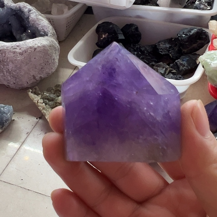 景***上珠宝半成品水晶未镶嵌