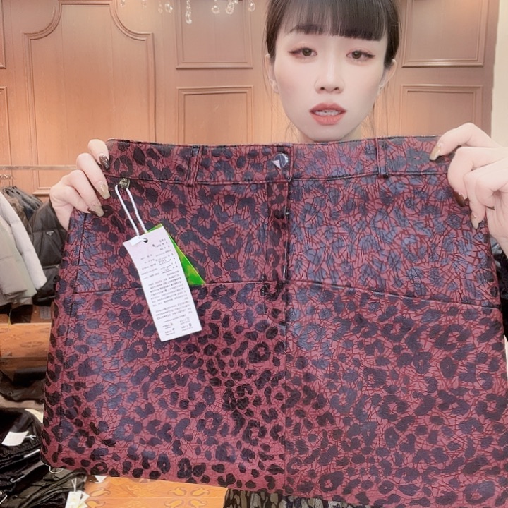 130……140斤皮短裙