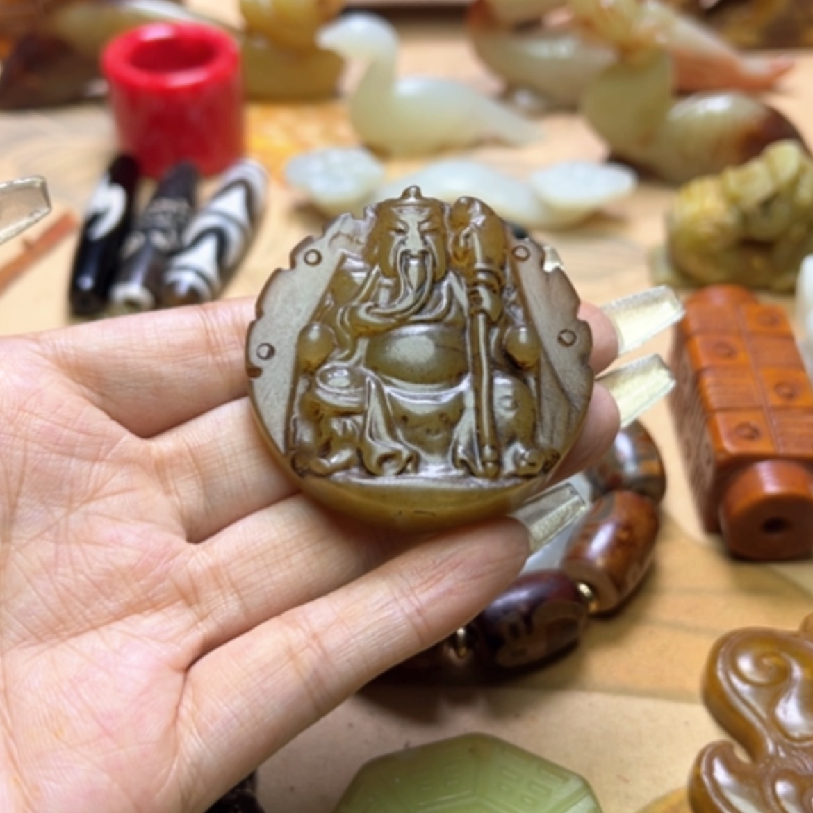【闪购商品】蛇纹石玉颈饰未镶嵌