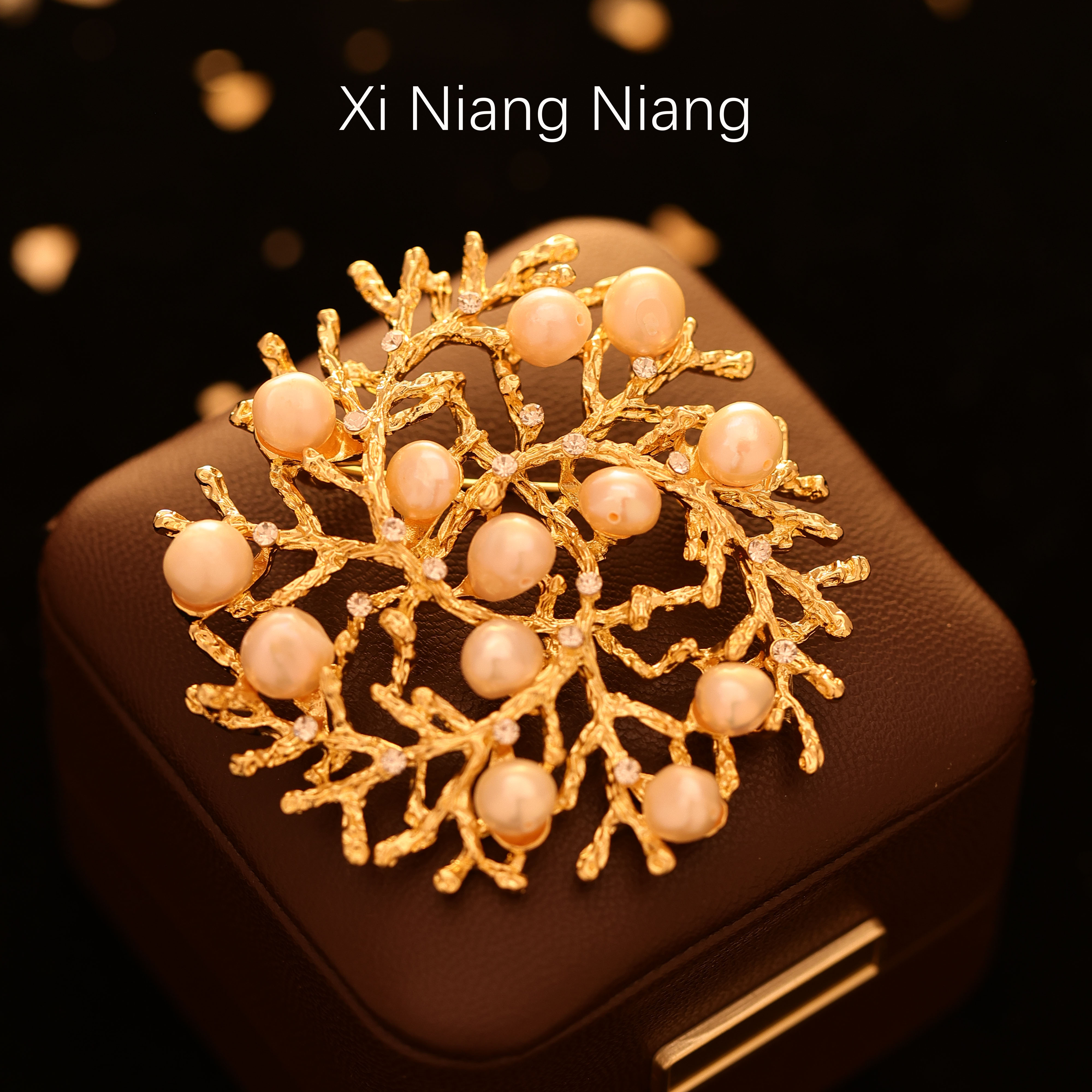 铜合金仿水晶胸针 澜七-小众手工时尚创意设计师款金色胸针-S3874