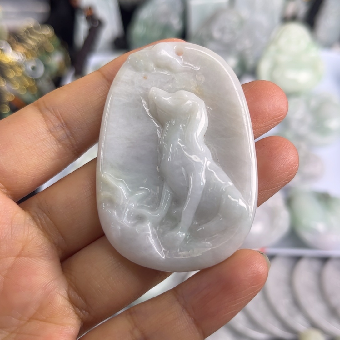 翡翠未镶嵌吊坠(不含链)瑕疵