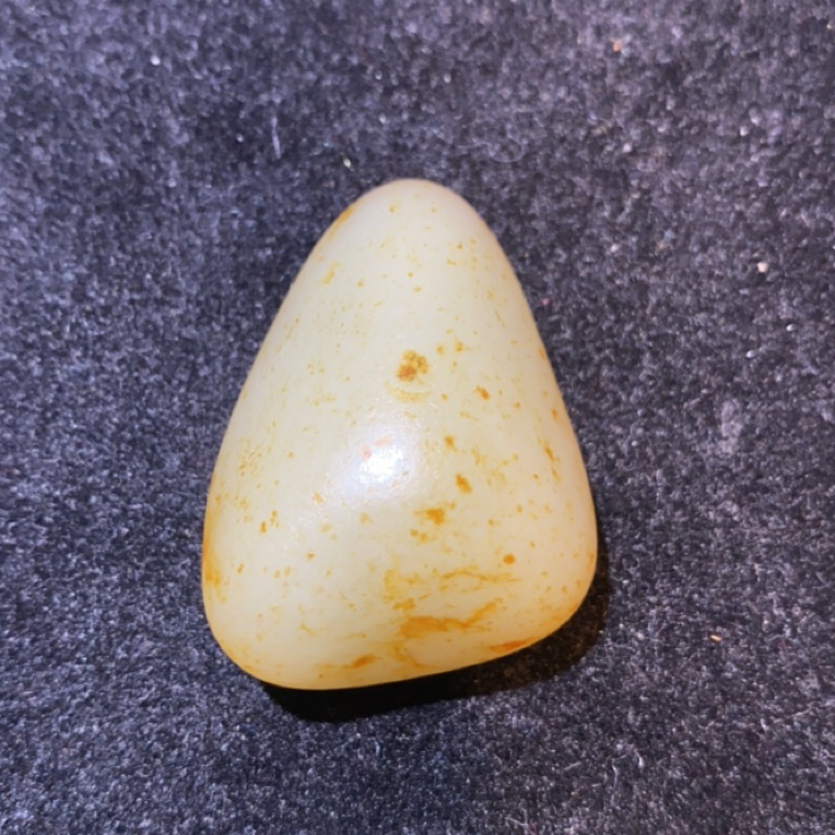 和田玉肉细油润完整挂件