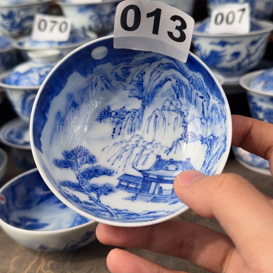 景德镇手绘雪夜普洱杯