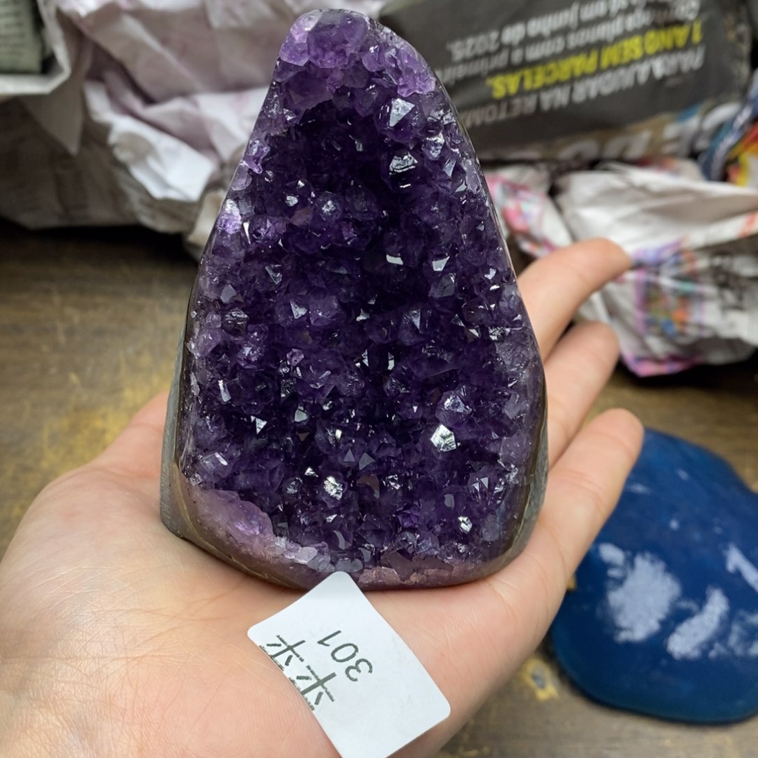 紫晶乌拉圭未镶嵌