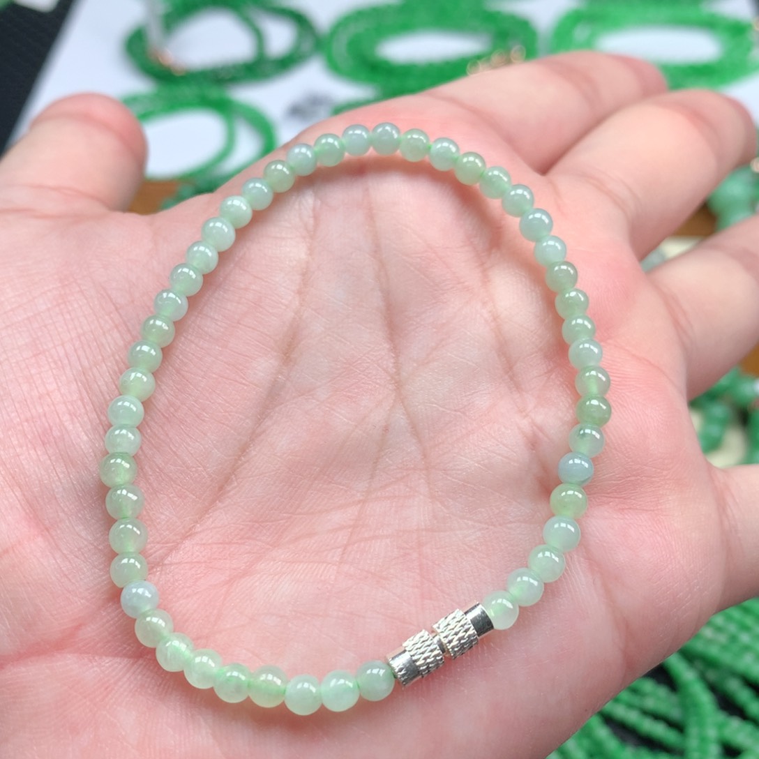 翡翠手链未镶嵌翡翠