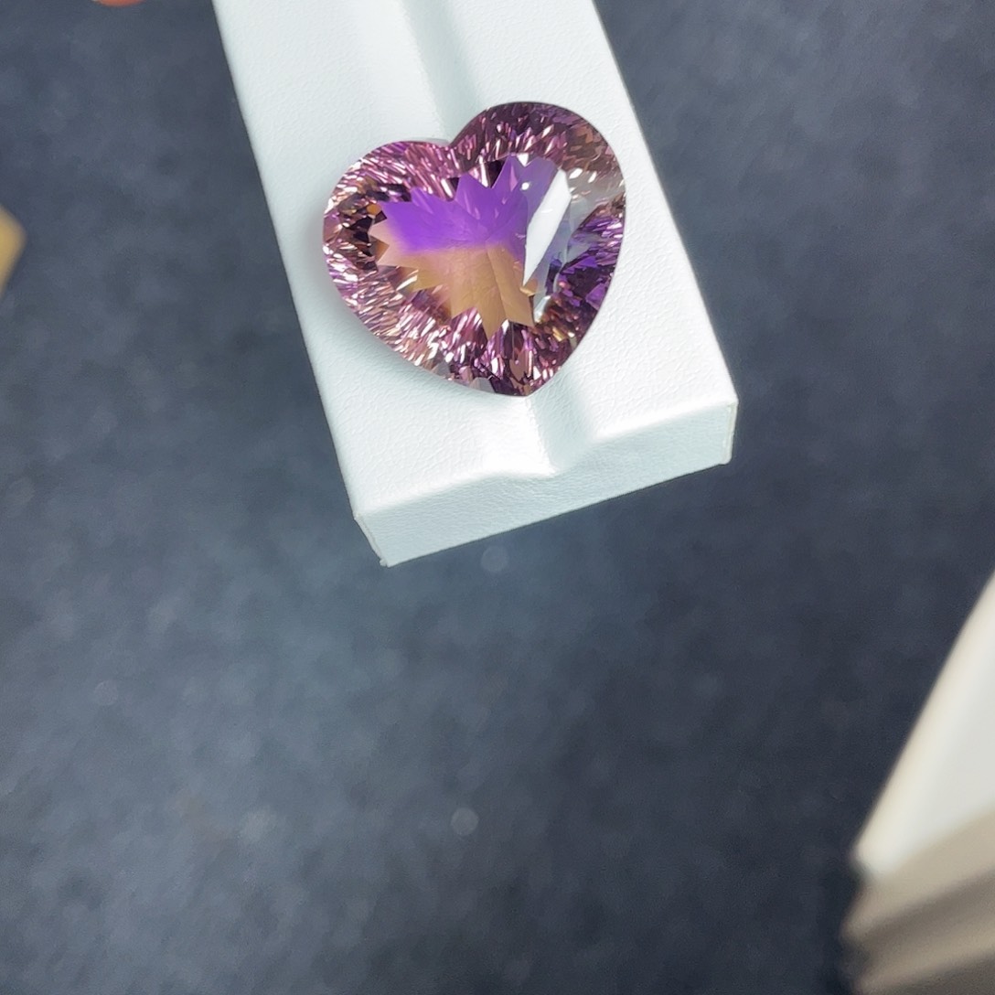 紫晶裸石未镶嵌39.635ct紫黄晶