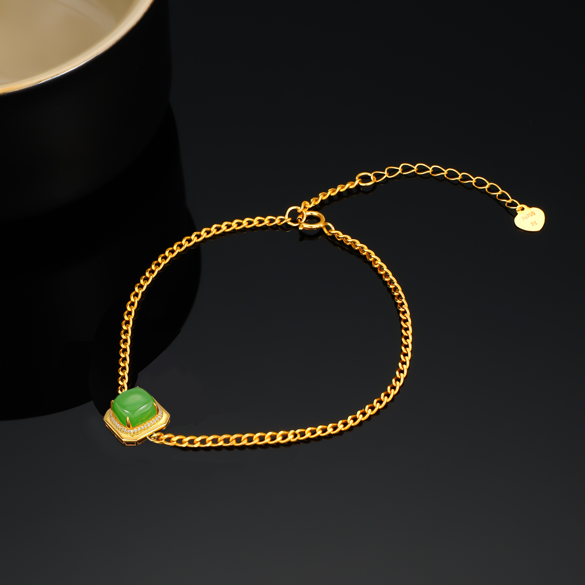 18K金镶嵌10mm苹果绿方糖手链HNZ14526