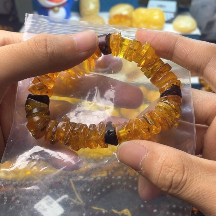 琥珀珠宝奇石未镶嵌