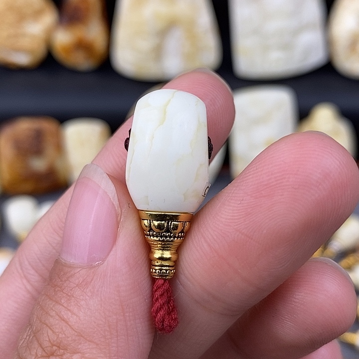 琥珀未镶嵌裸石12马蹄三通c792