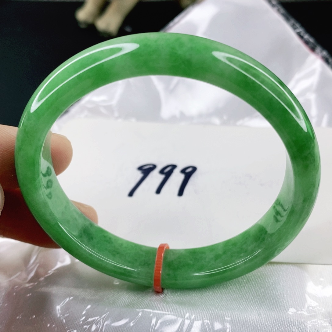 翡翠手镯未镶嵌57.3圈口贵妃