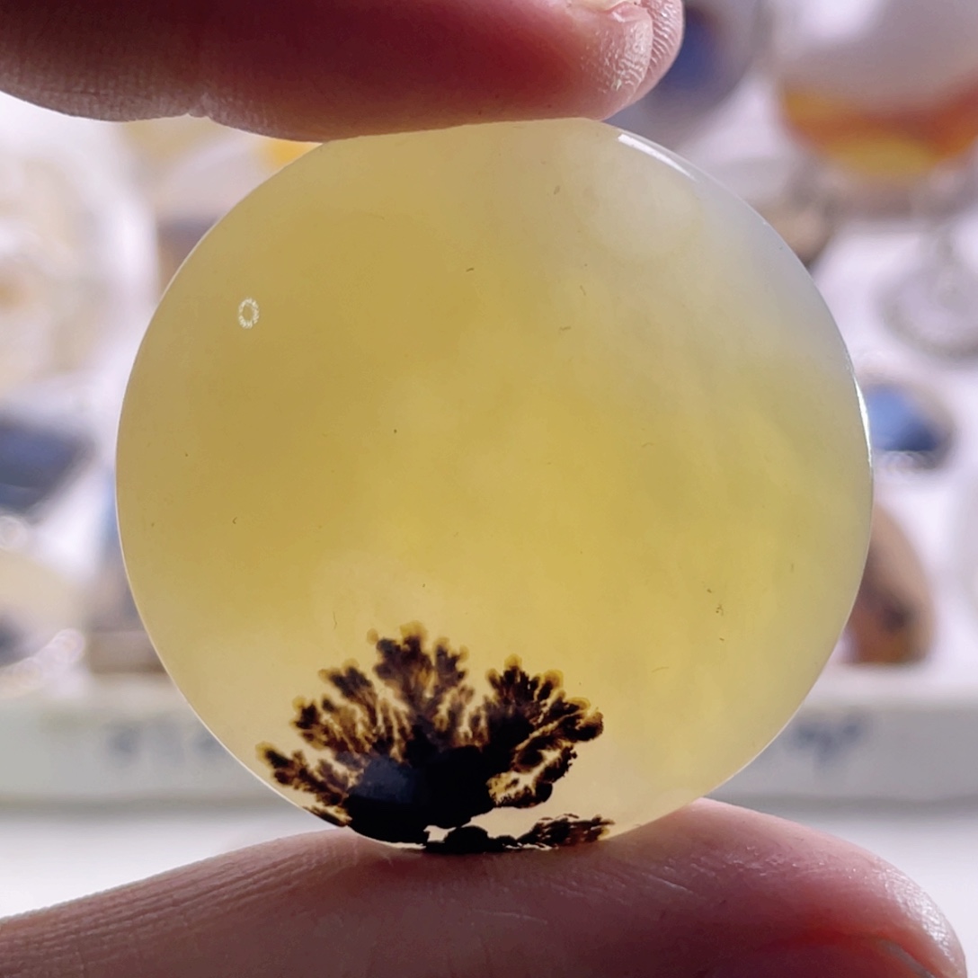 玛瑙/玉髓未镶嵌珠宝奇石