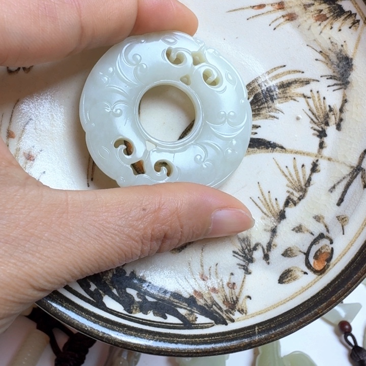 瓷片靓*新号开播瓷器盘子
