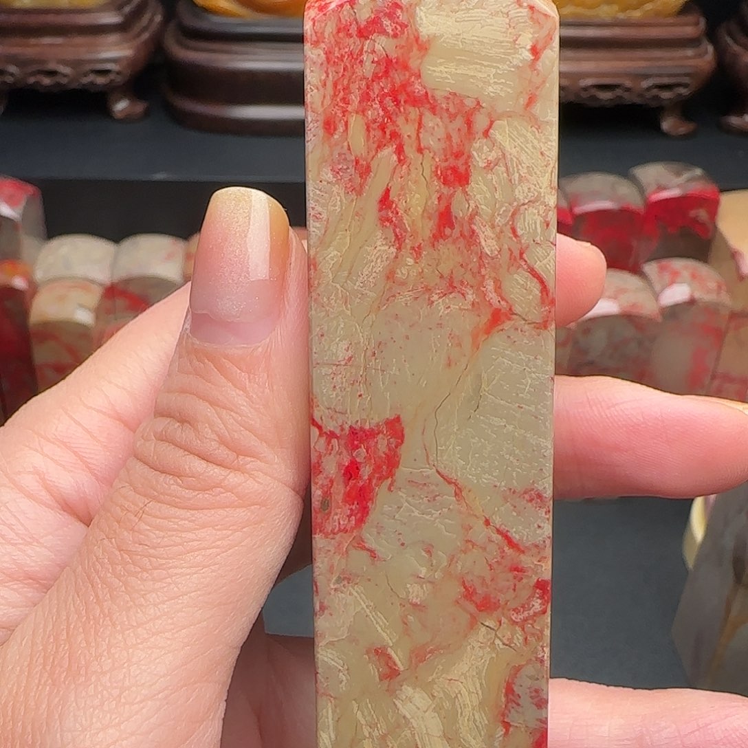 昌化石昌化鸡血石