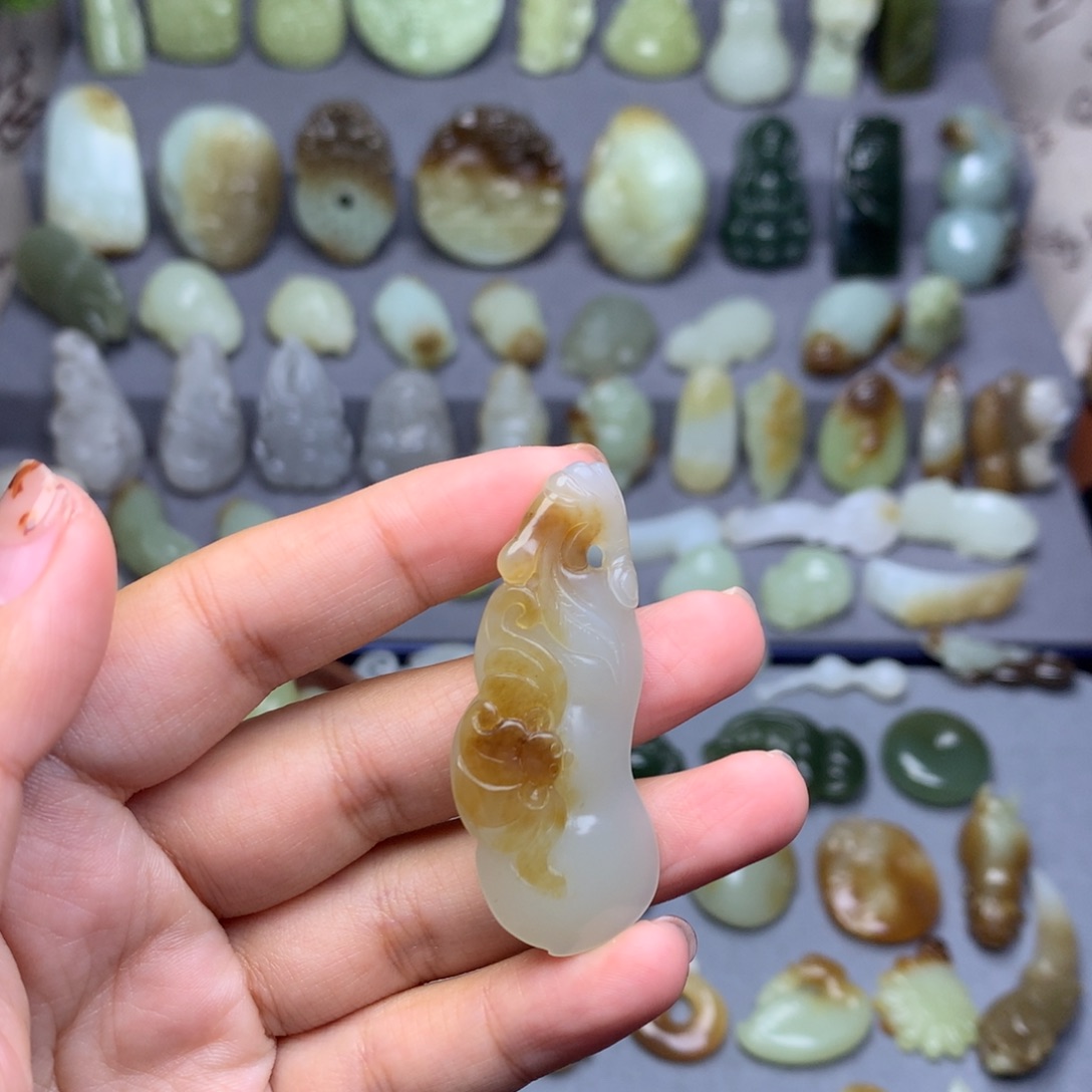 和田玉未镶嵌挂件