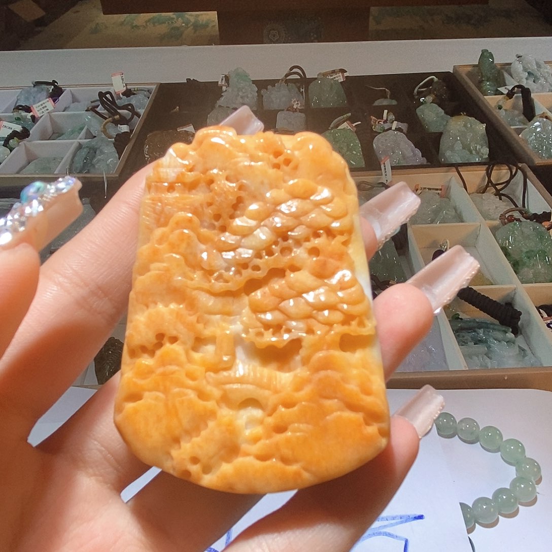 翡翠颈饰未镶嵌天然