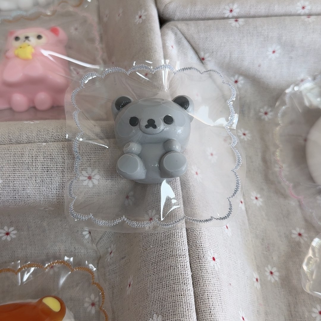 塑料轻松熊水泥熊默微瑕