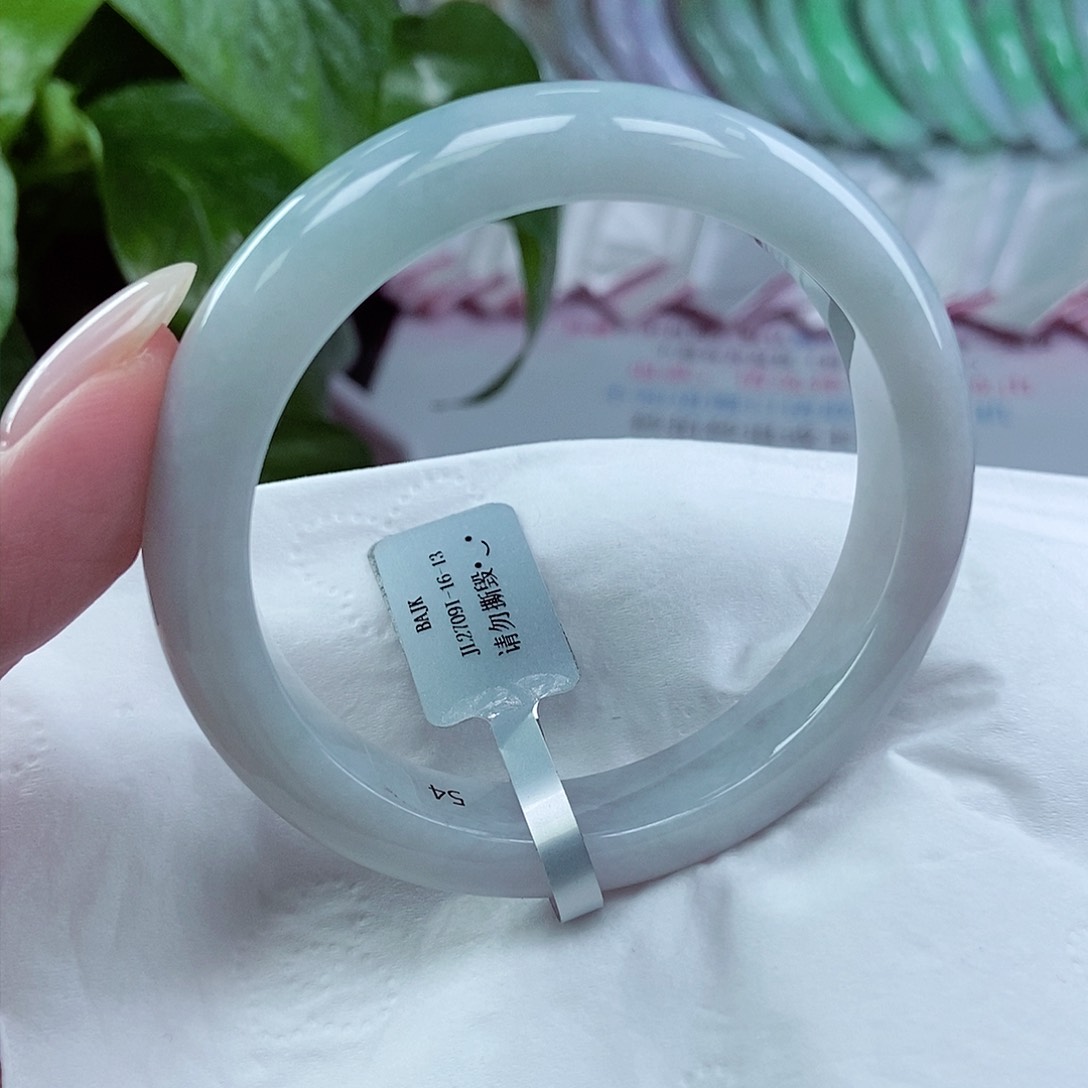 翡翠手镯未镶嵌54圈口3