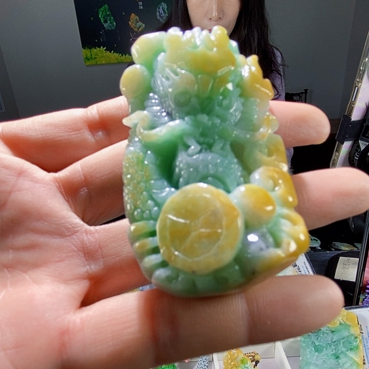 颈饰未镶嵌翡翠一