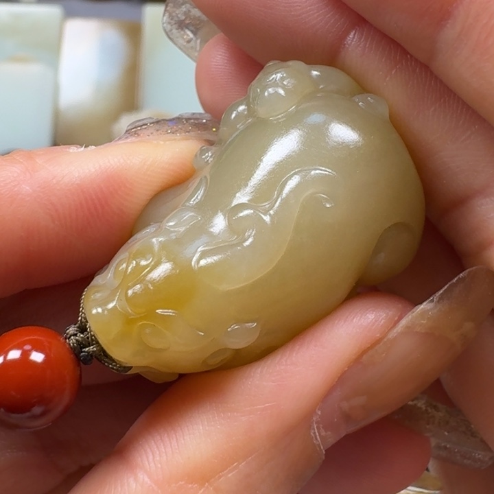 和田玉颈饰未镶嵌