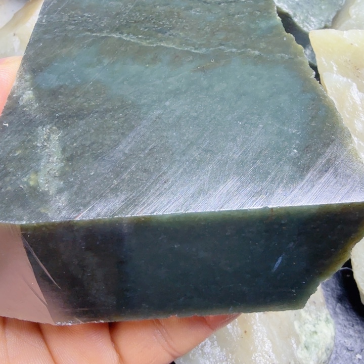 和田玉（糖玉）未镶嵌珠宝奇石